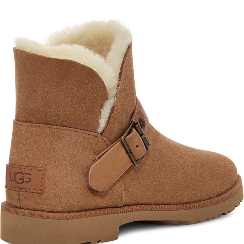 🔥🔥UGG Romely Short Buckle Boot - Picture 2 of 15